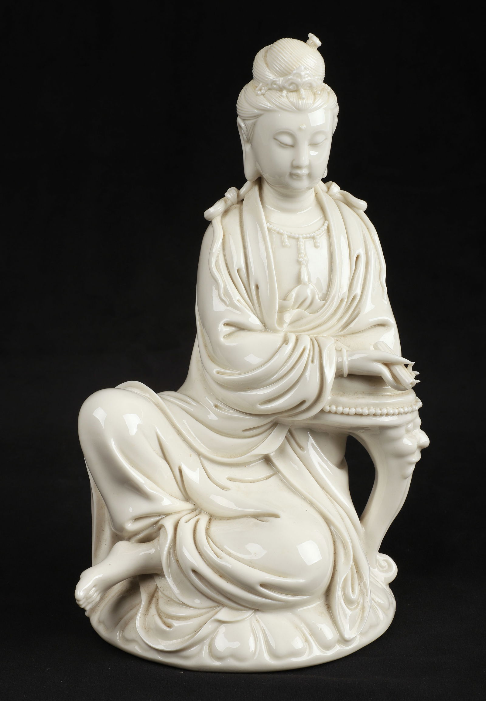 Chinese Blanc de Chine Porcelain Guanyin Figure (1 of 6)