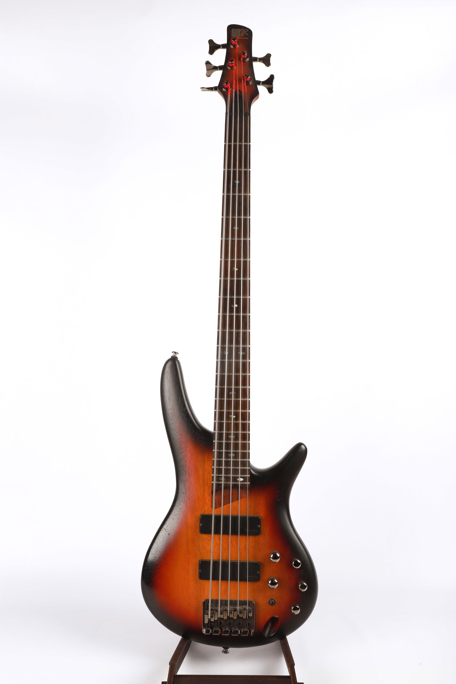 Ibenez 505E 5 string Bass with Bartolini active (1 of 8)