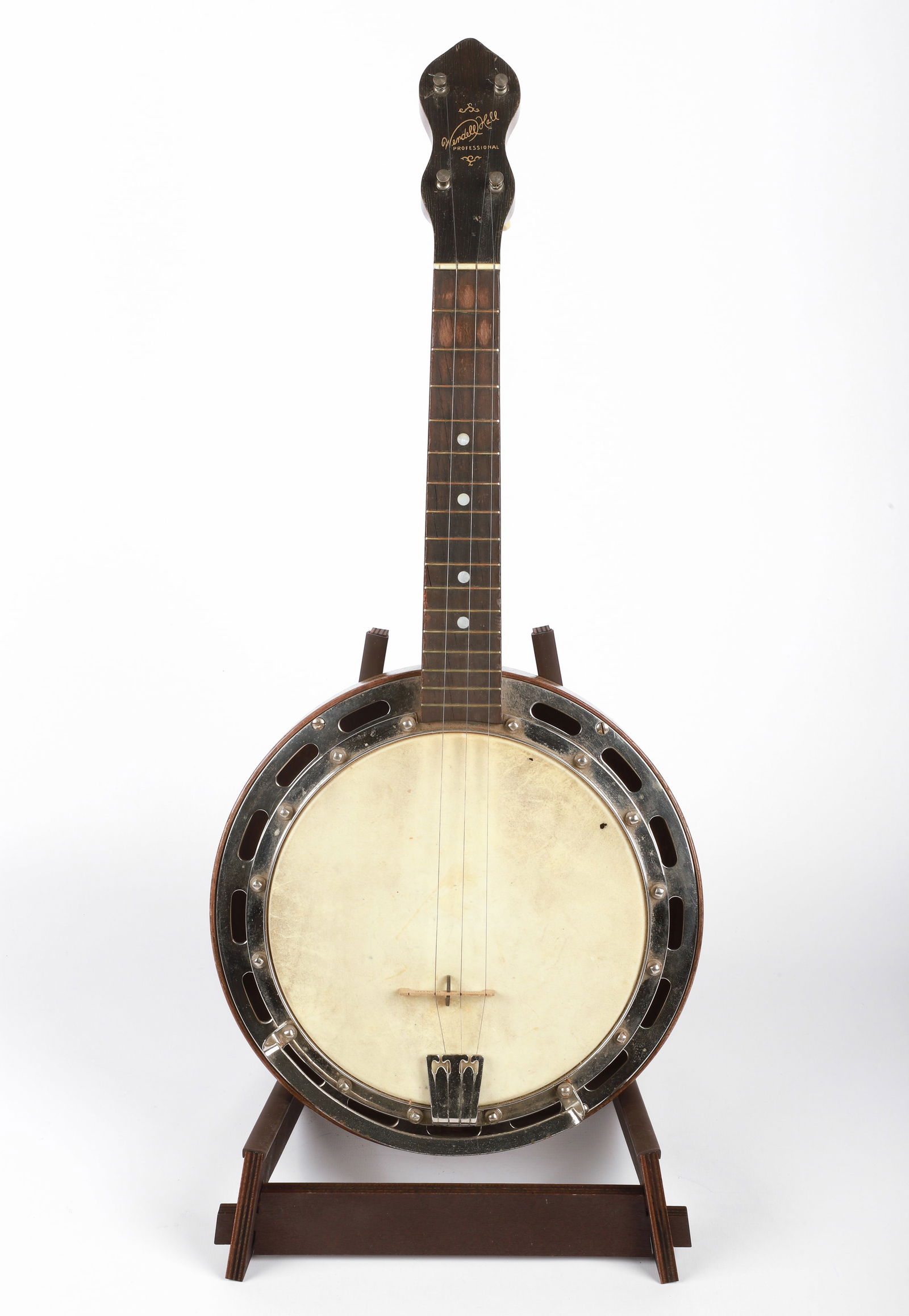 Ludwig Wendell Hall Professional Banjo Ukelele (1 of 9)