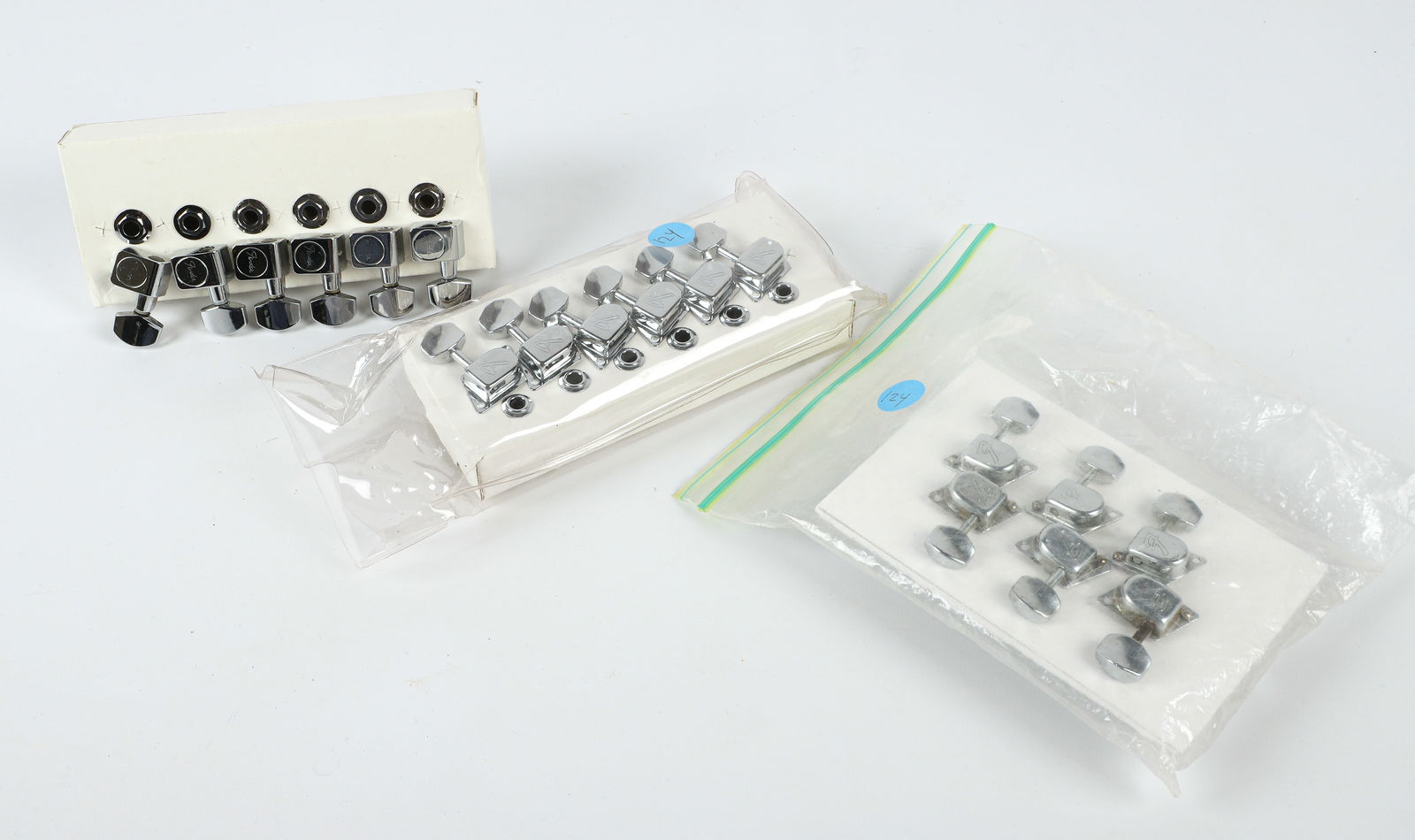 3 Sets of Fender tuners(2) Fender F, (1)-Fender (1 of 4)