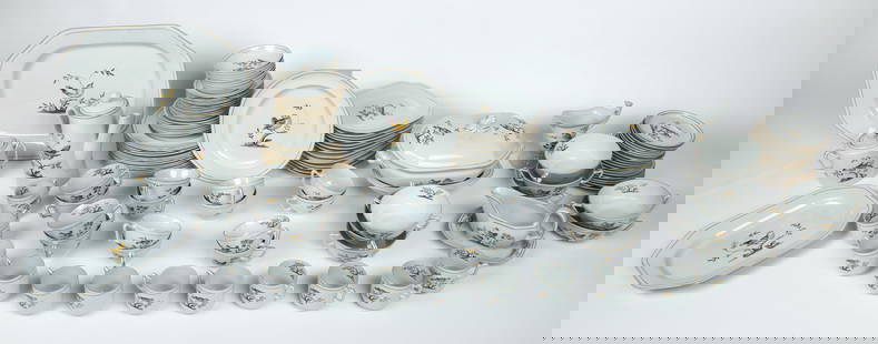 (118) Pcs Spode Queen's Bird Dinnerware: (118) Pcs Spode porcelain dinnerware, Queen's Bird pattern, c/o (14) 10-1/4" dinner plates, (14) 8" square salad plates, (14) 6" B&B plates, (8) 5-1/8" fruit bowls, (8) cream soup bowls, (8) cream sou