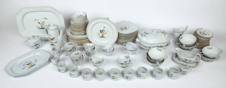 (118) Pcs Spode Queen's Bird Dinnerware: (118) Pcs Spode porcelain dinnerware, Queen's Bird pattern, c/o (14) 10-1/4" dinner plates, (14) 8" square salad plates, (14) 6" B&B plates, (8) 5-1/8" fruit bowls, (8) cream soup bowls, (8) cream sou