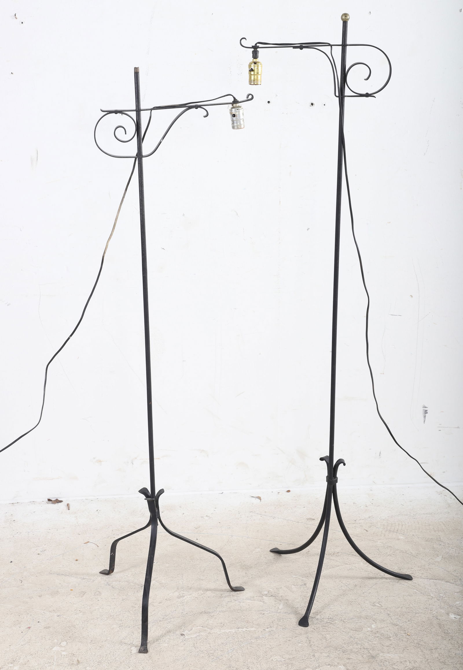 (2) Ebonized metal floor lamps (1 of 1)