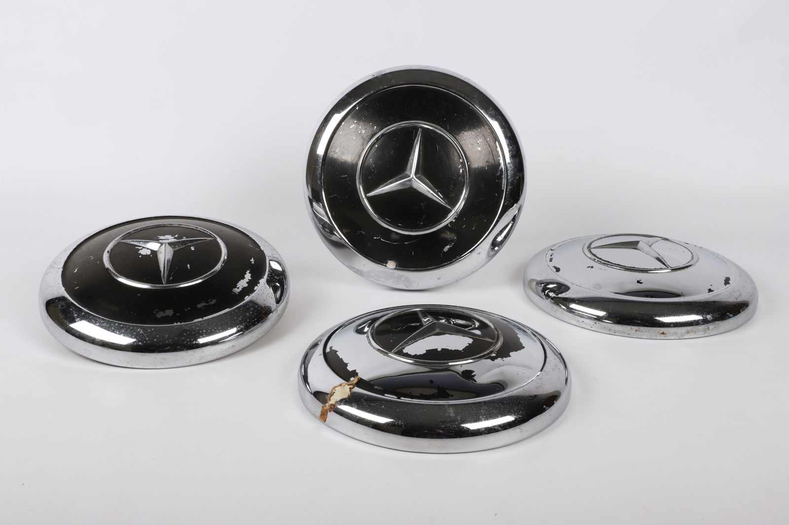 (4) Vintage Mercedes-Benz Hubcaps (1 of 4)