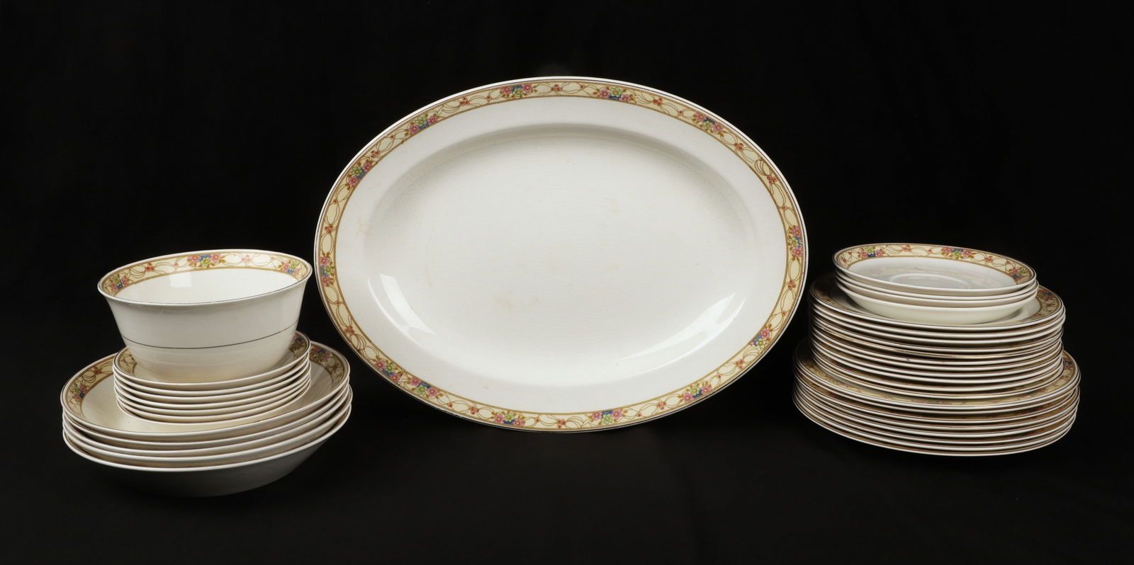 (37) Pcs Johnson Bros Porcelain Dinnerware (1 of 4)