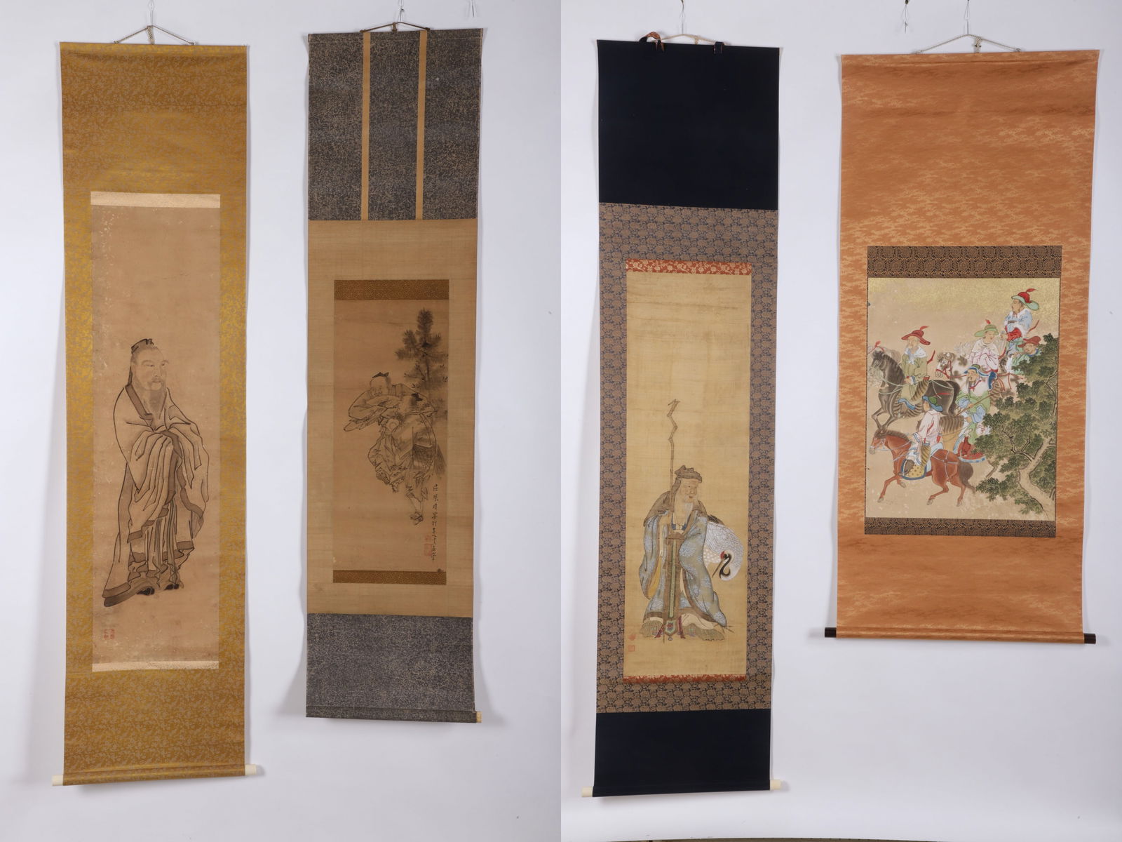 (4) Chinese Scrolls, Men (1 of 20)