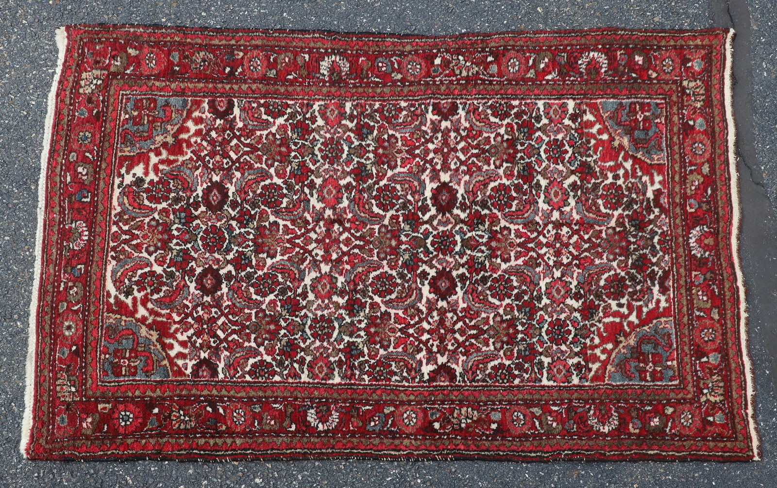 3'3" x 5'1" Hamadan scatter rug (1 of 5)