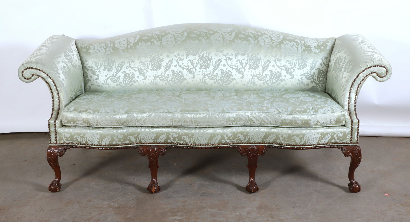 Baker Furniture Co. Chippendale style sofa (1 of 7)