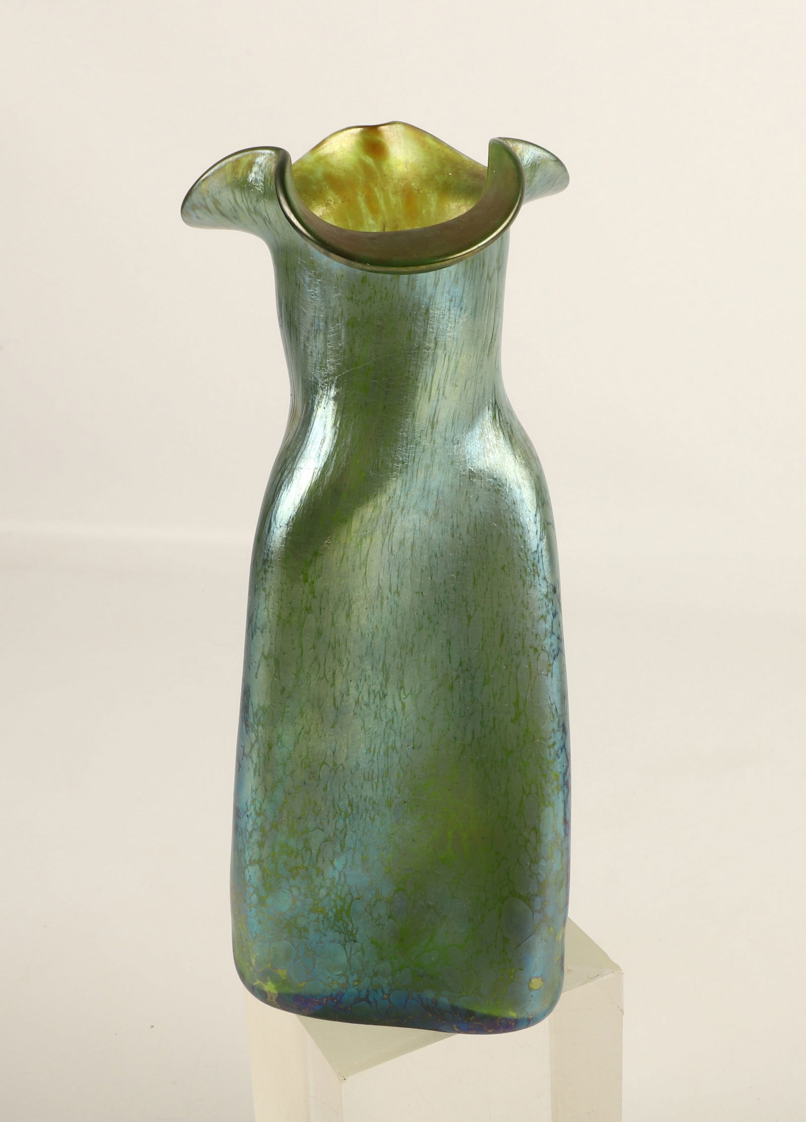 Papillon Creta Vase after Loetz (1 of 6)