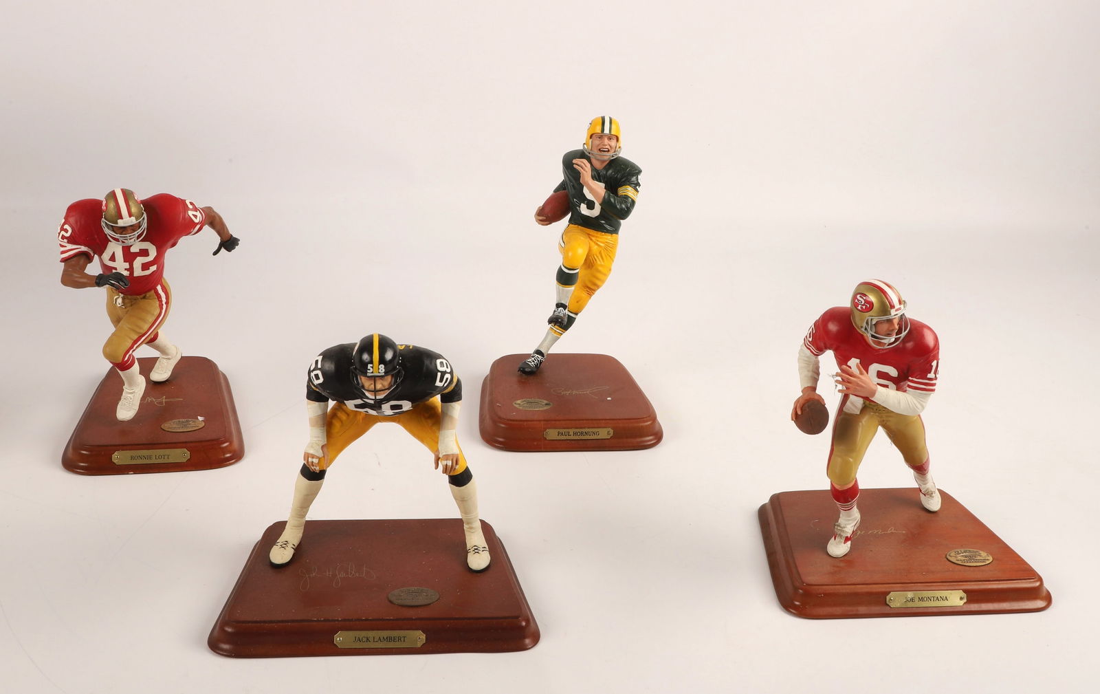 8 Danbury Mint 1991 Statues - Football (1 of 14)