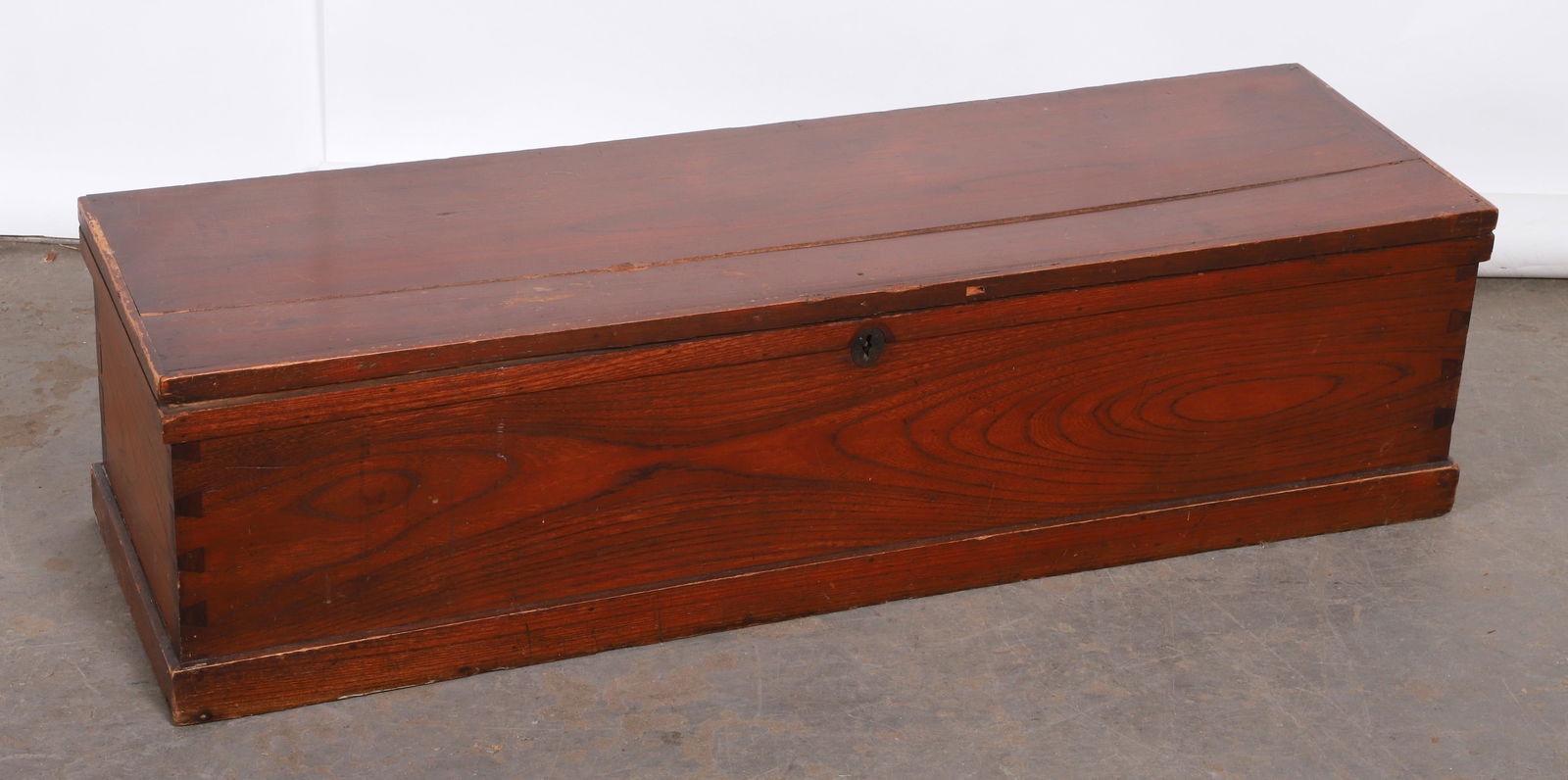 A poplar wooden box (1 of 7)