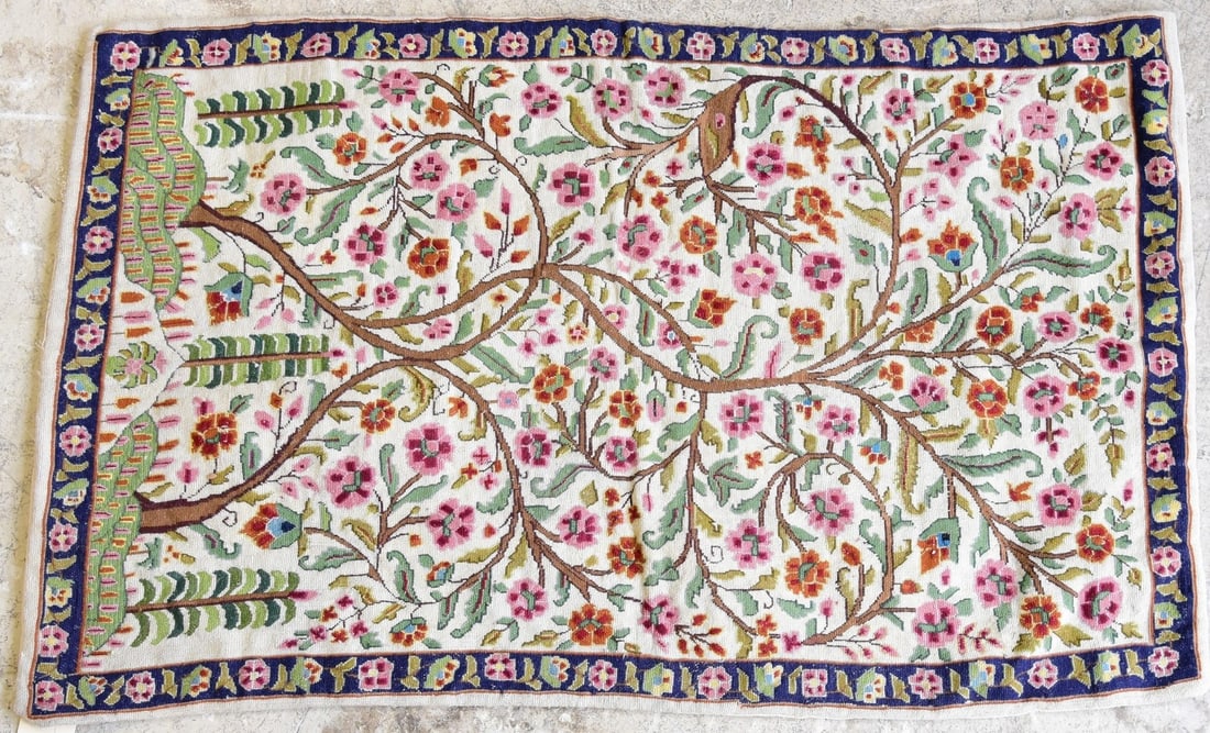 3' x 4'10" Modern Pakistani needlepoint rug: 3' x 4'10" Modern Pakistani needlepoint rug