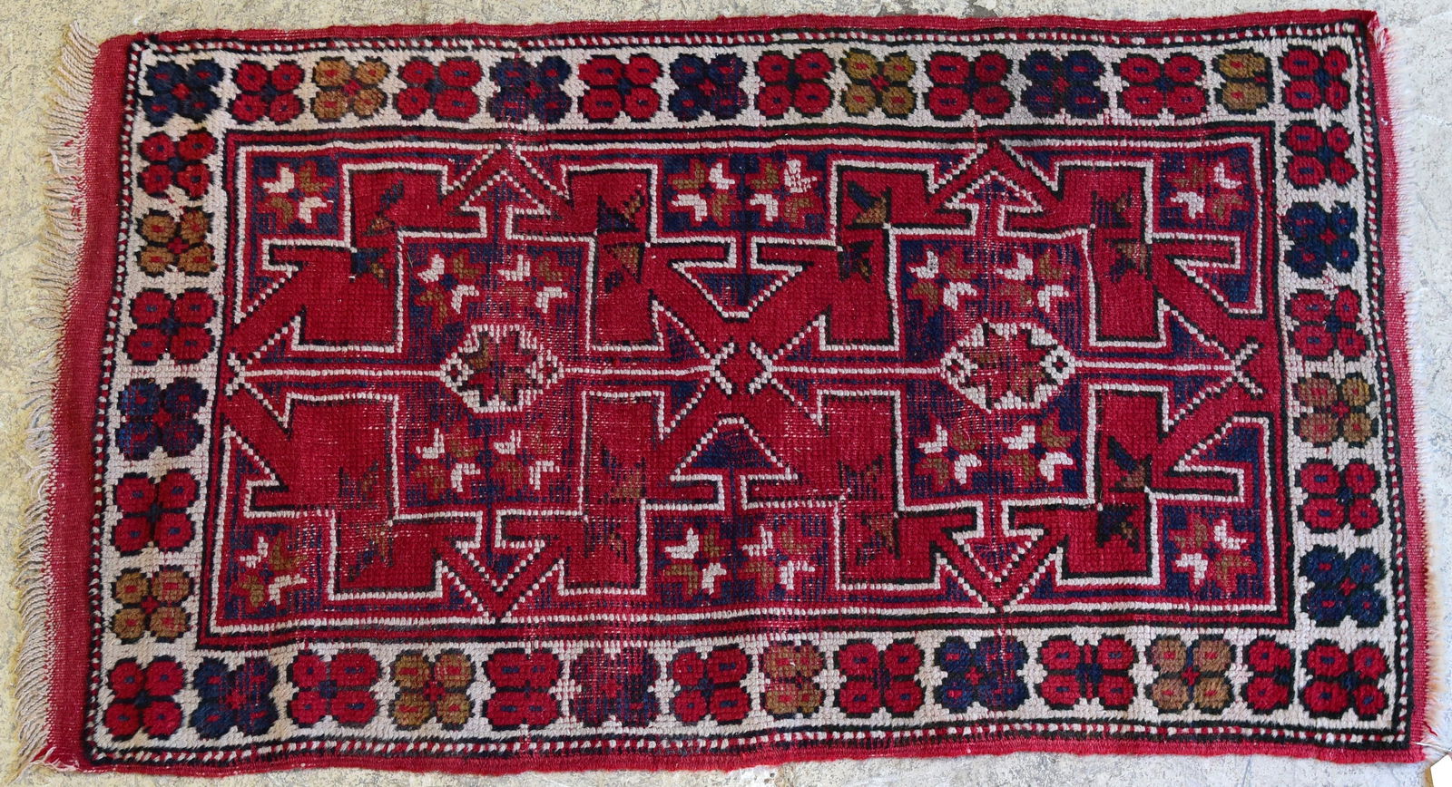 2'4" x 3'11" Turkish mat (1 of 3)