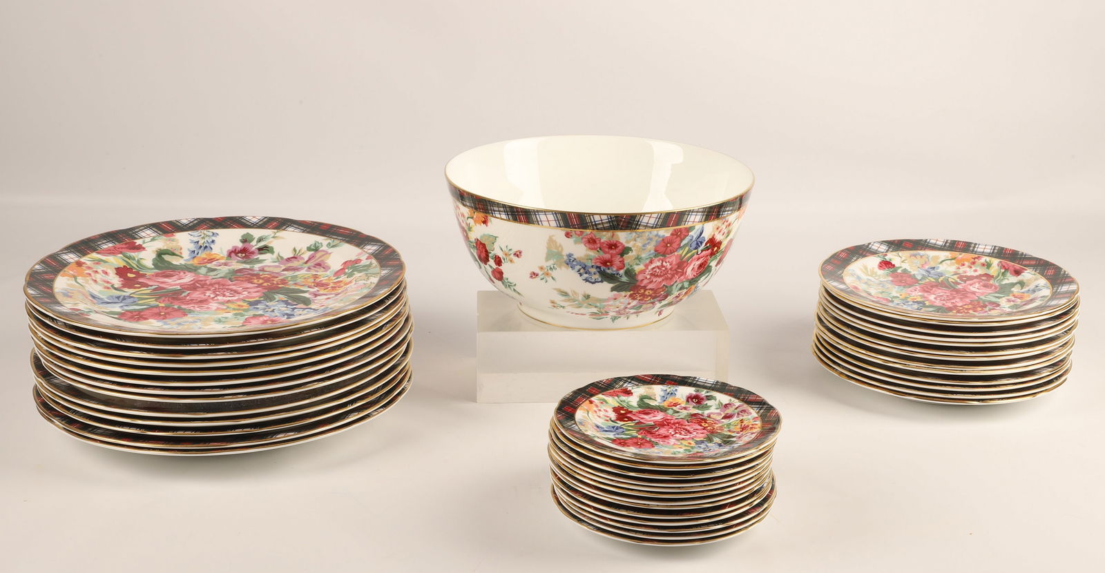 (40) Pieces of Wedgwood Ralph Lauren dinnerware (1 of 4)