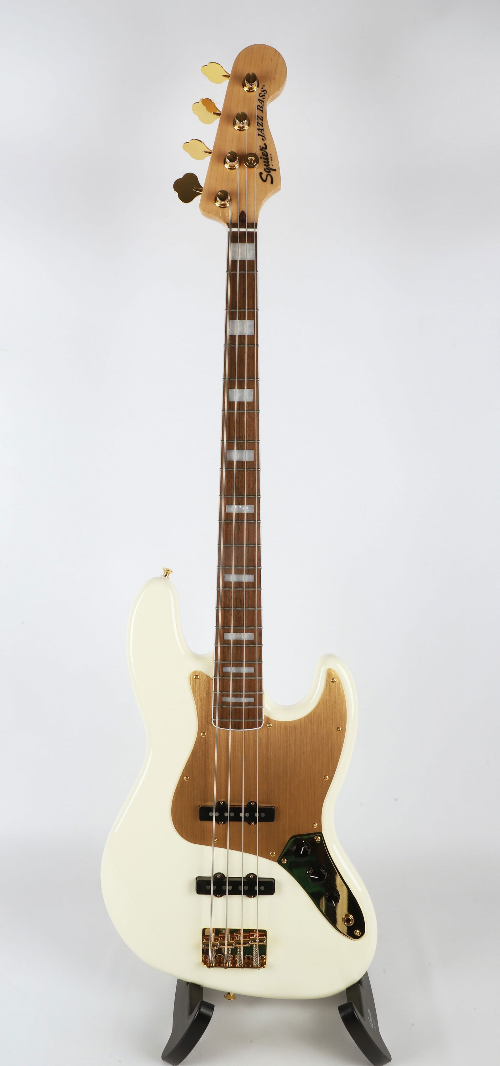 2022 Fender Squier 40th Anniversary Jazz Bass (1 of 8)