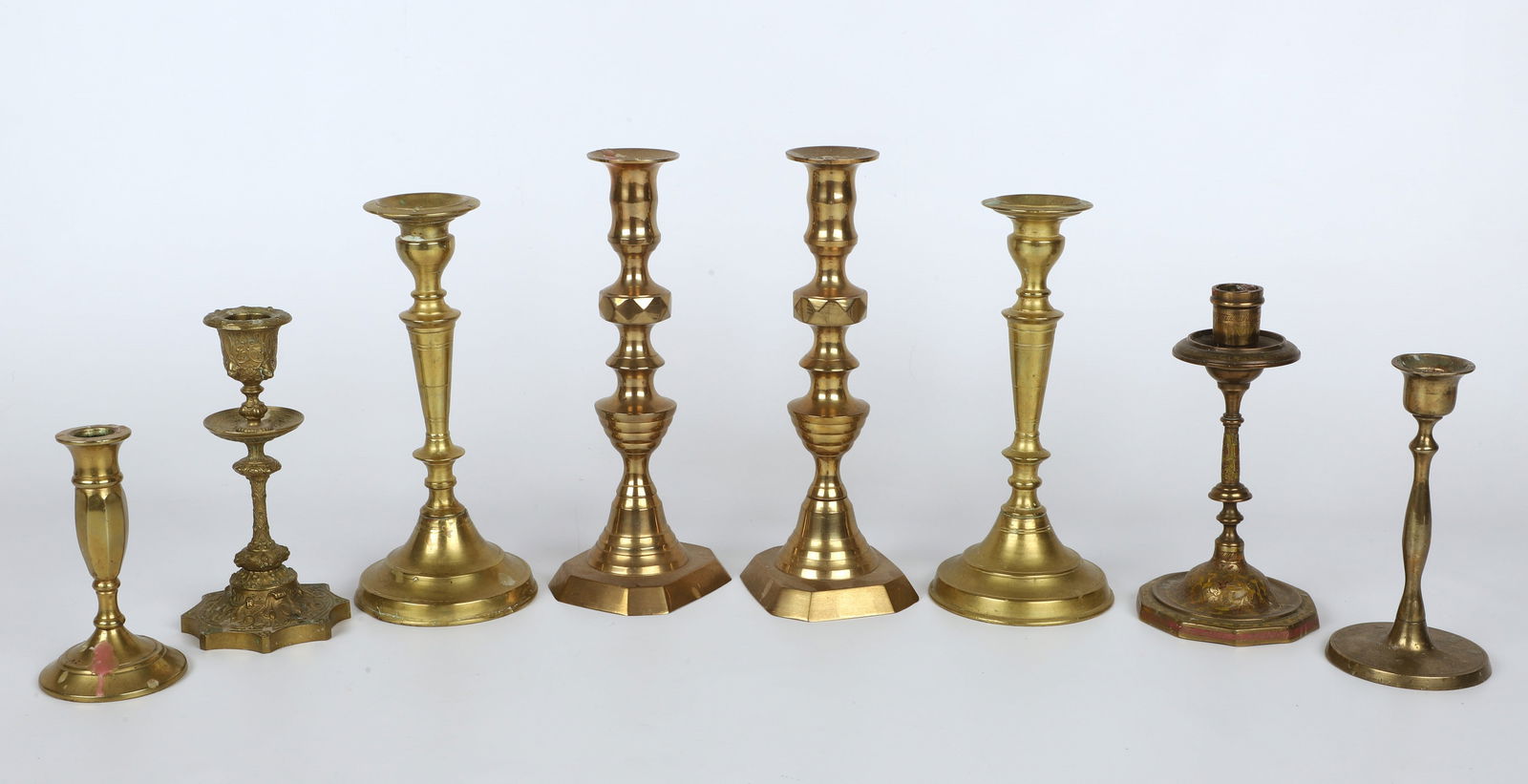 (8) Brass candlesticks (1 of 5)