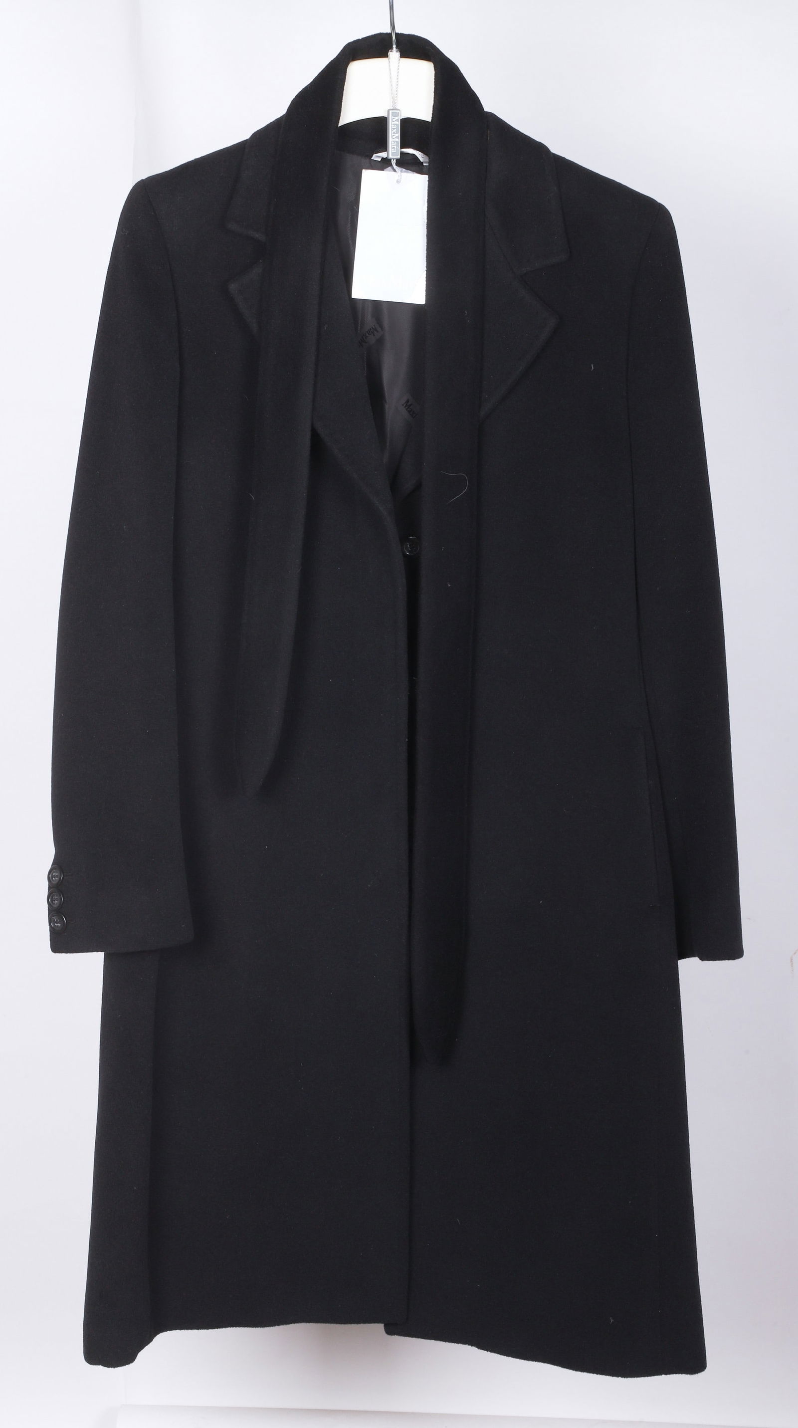 Max Mara wool and angora ladies coat: Max Mara wool and angora ladies coat, in black, US 12, tag included, appears unworn, with belt, excellent condition