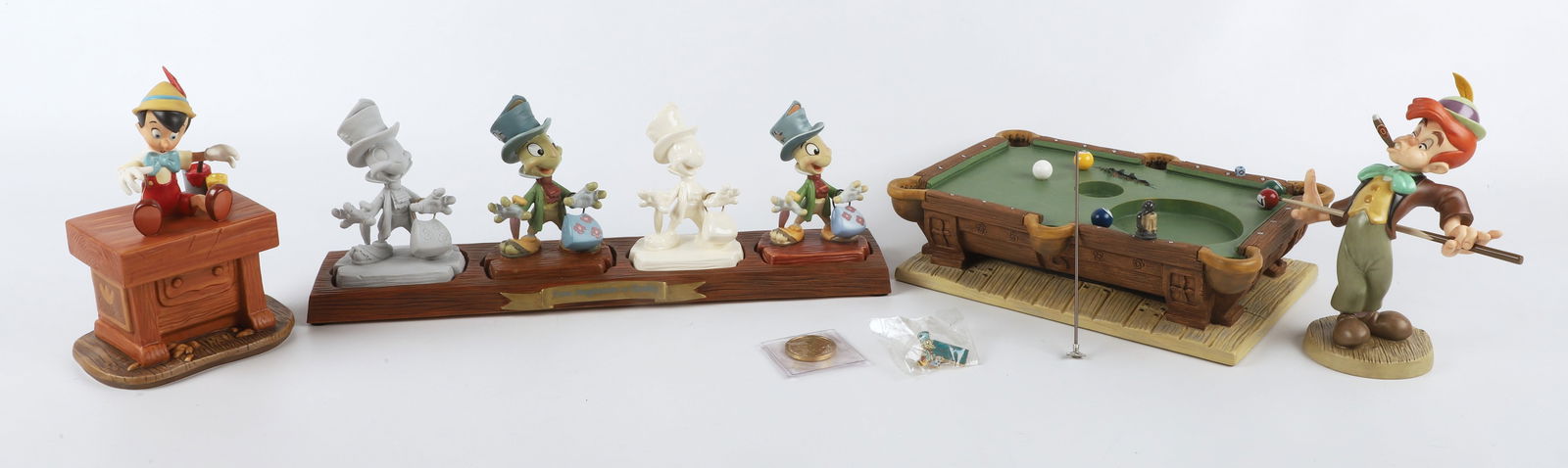 (7) Disney Pinocchio figures & pin (1 of 6)