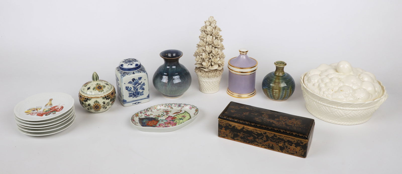 (15) Pieces of porcelain & pottery (1 of 7)