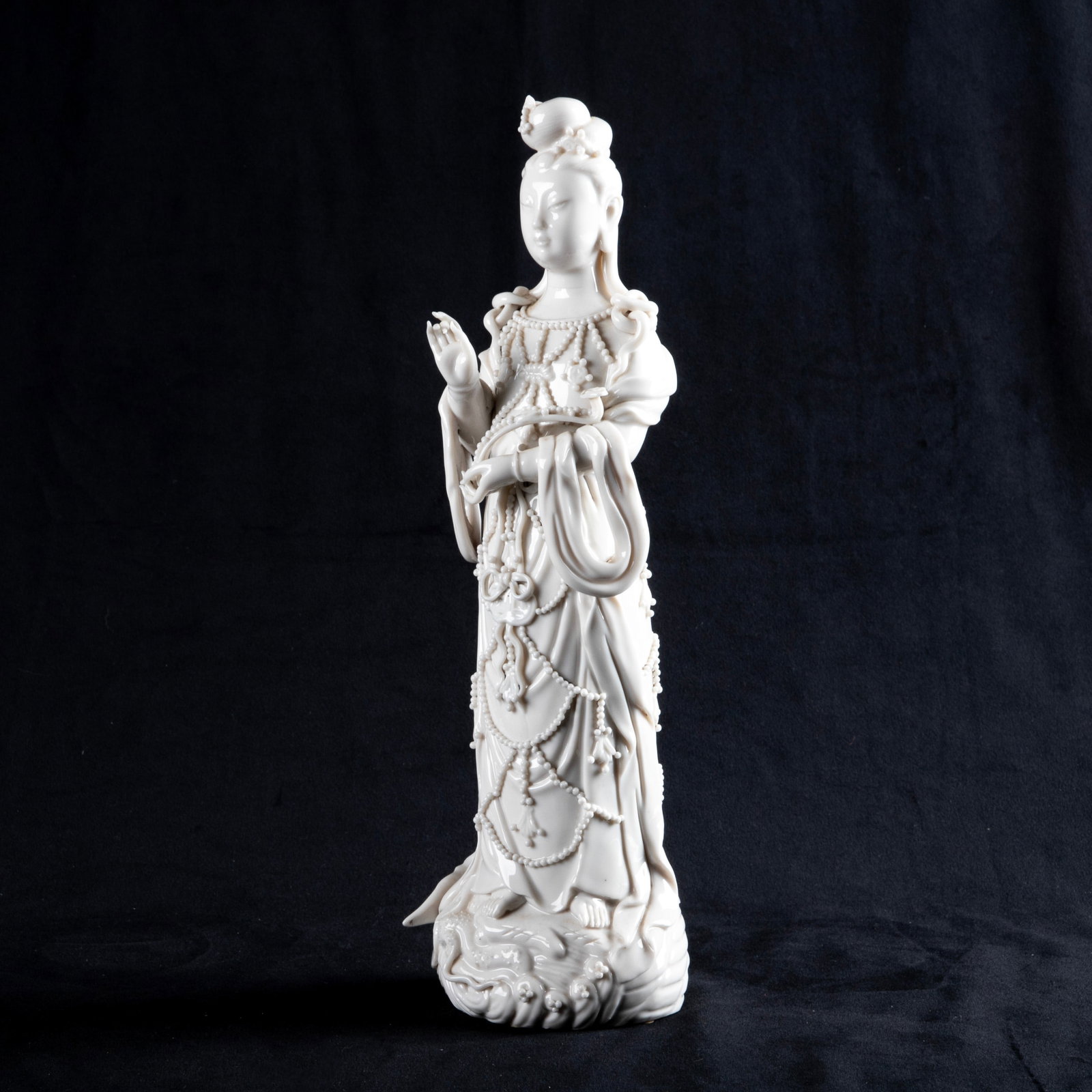 Chinese Blanc de Chine Kwan Yin: Chinese blanc de chine porcelain figure, Kwan Yin holding rui, unmarked, 13-1/4" h