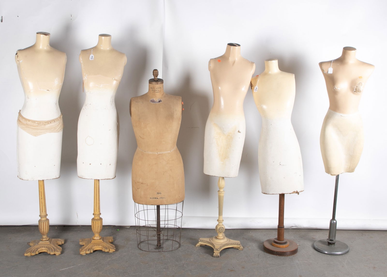 Lot of (6) vintage mannequins (1 of 3)
