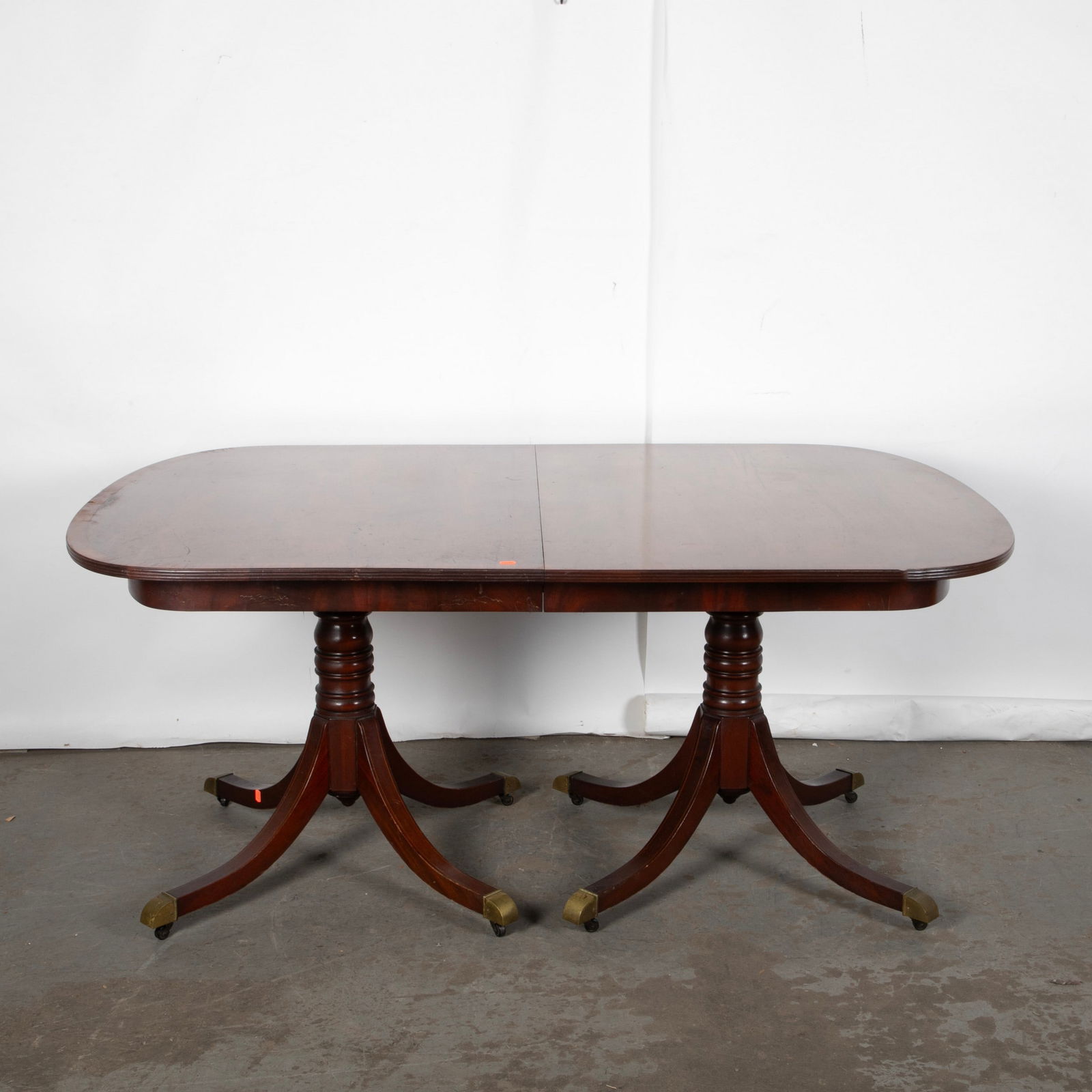 Mahogany dining table (1 of 7)