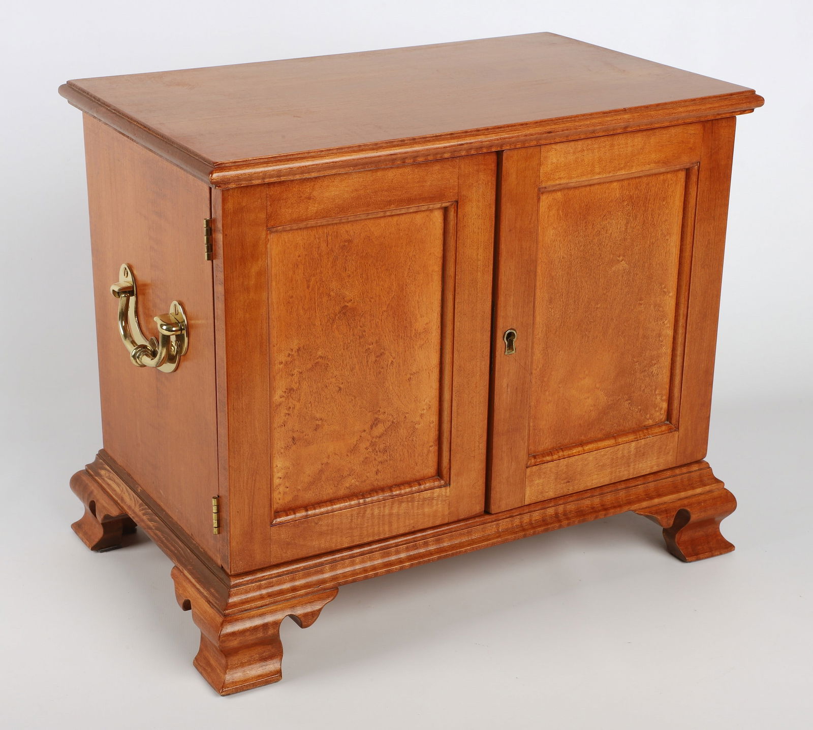 Dressertop maple jewelry chest (1 of 6)