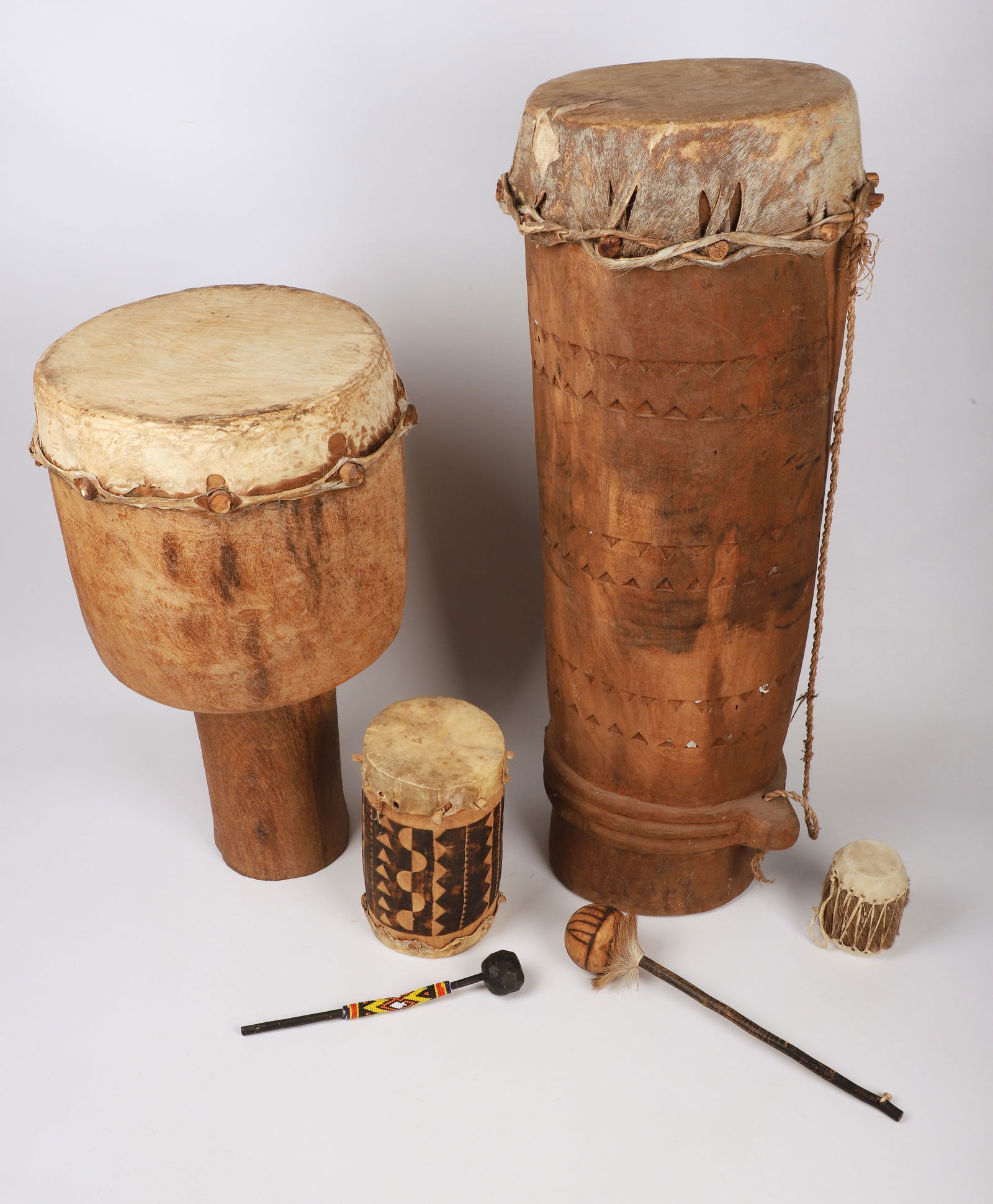 (4) African tribal drums & (2) beaters (1 of 6)