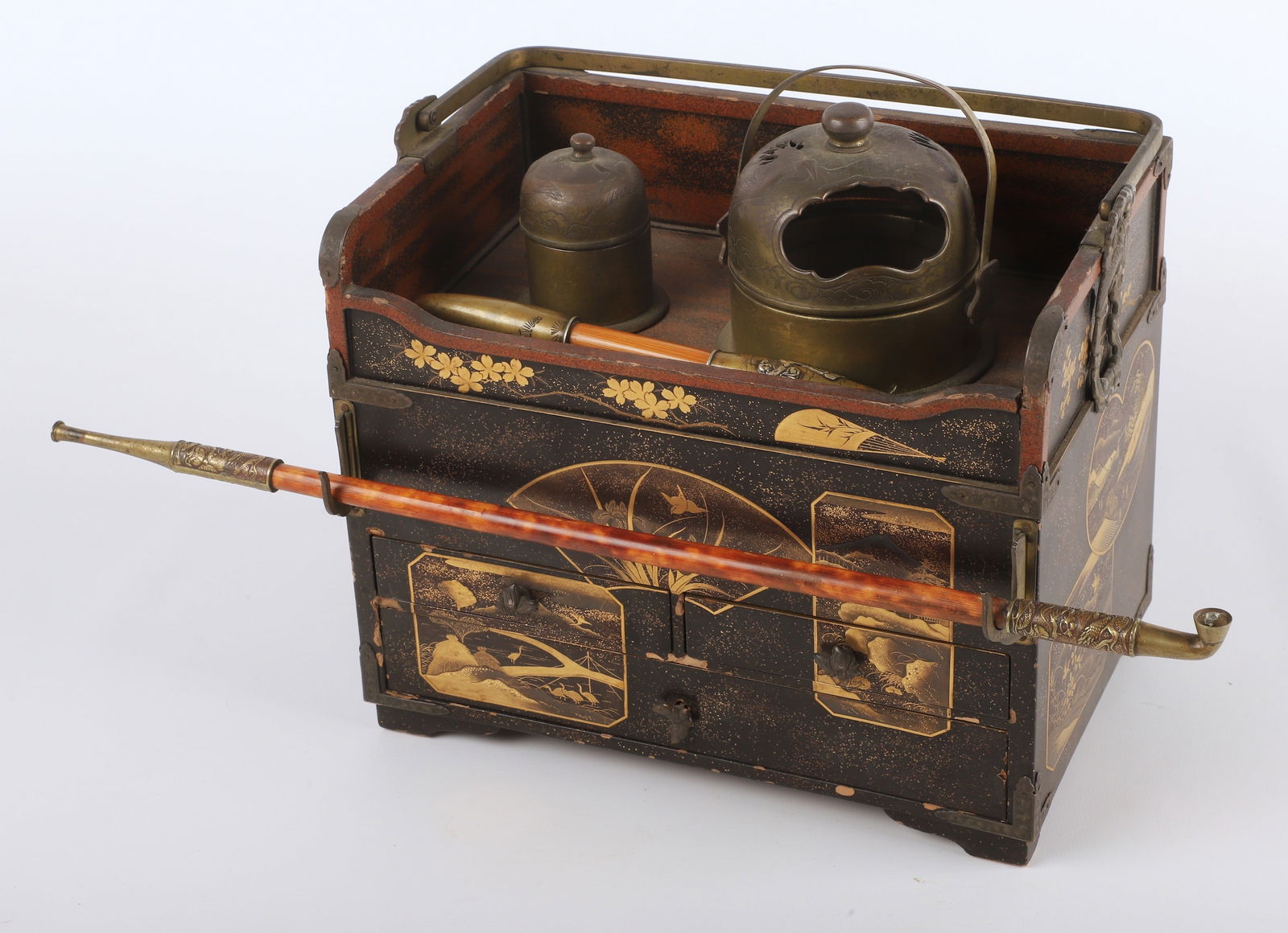 Japanese lacquered wood tabaco-bon smoking set (1 of 4)