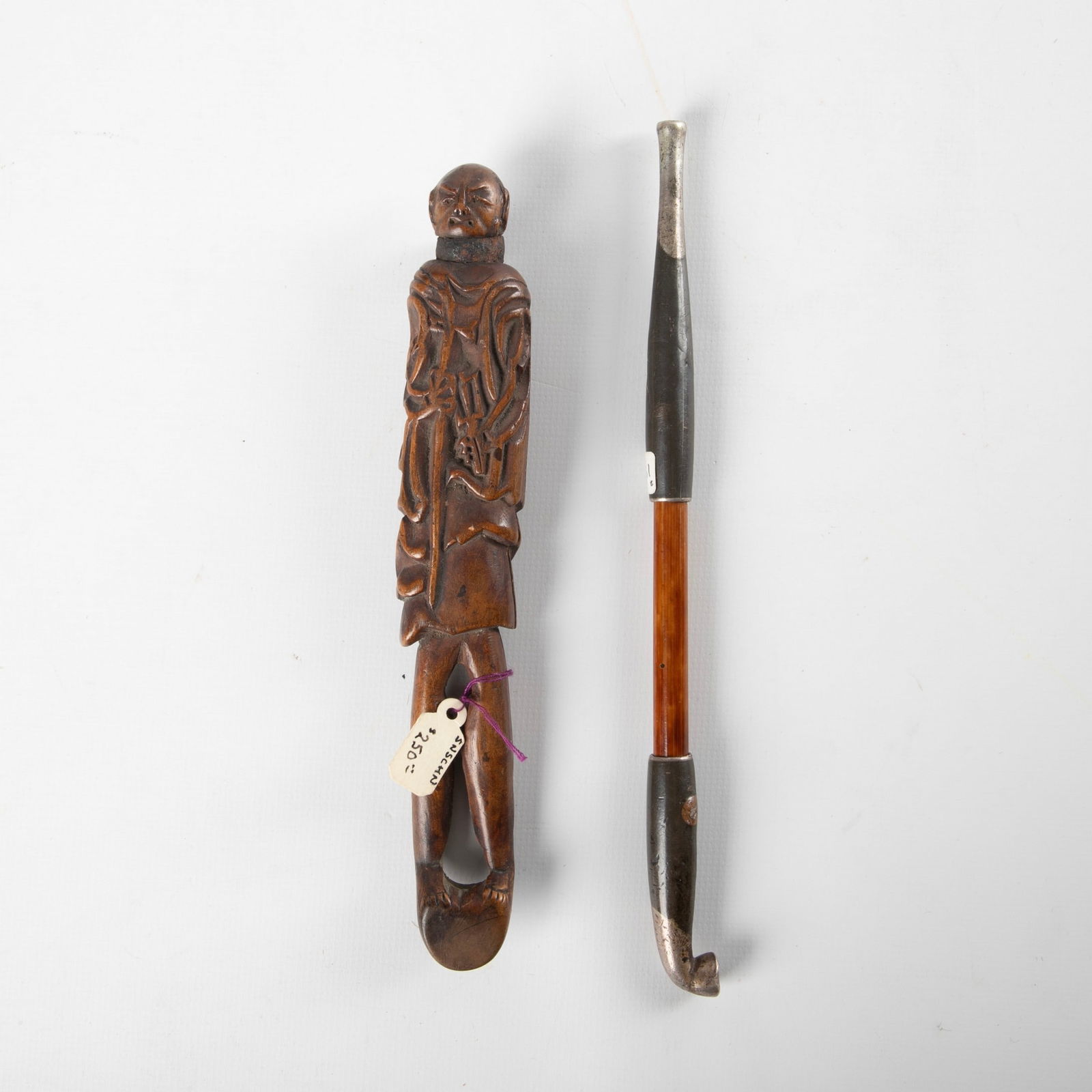 Japanese carved wood figural pipe holder & pipe (1 of 4)