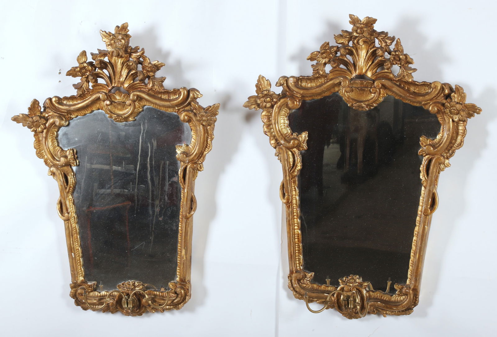 Pair of gilt gesso mirrors (1 of 5)