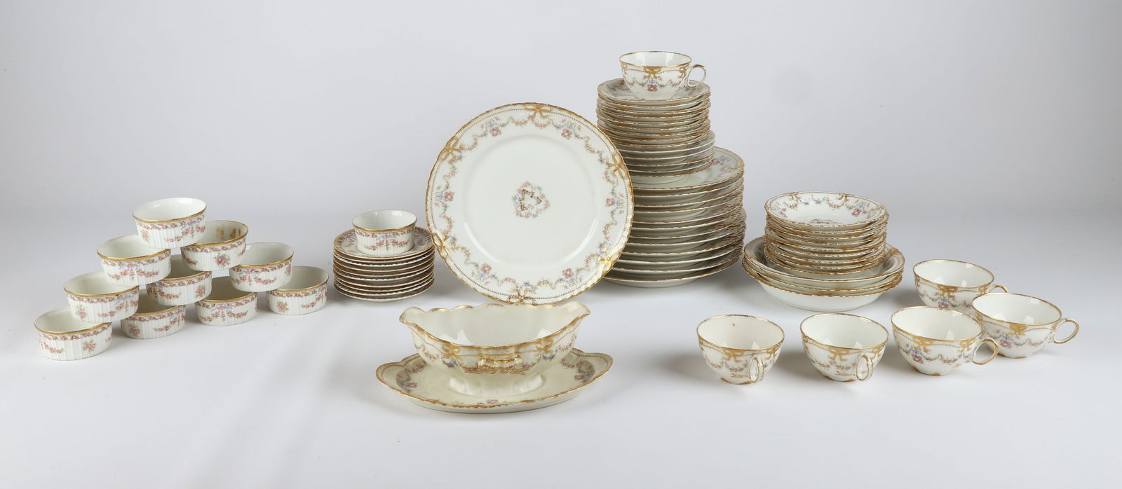 (67) Pcs Theo. Haviland Limoges Dinnerware (1 of 6)