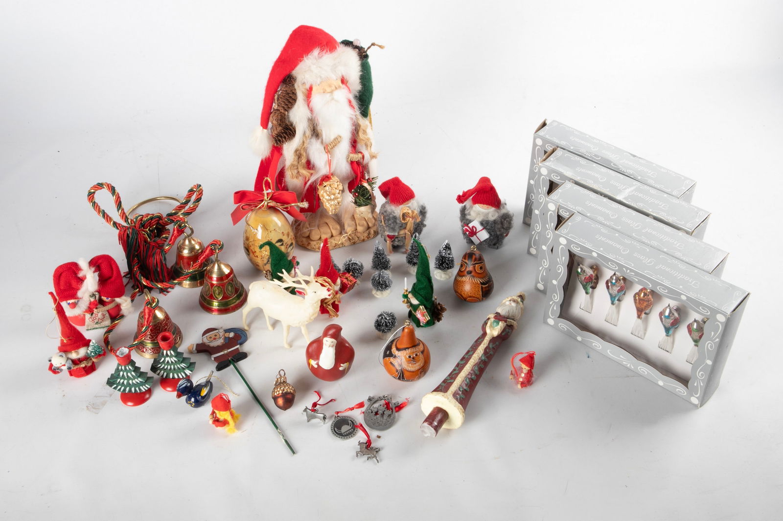 Lot of Christmas items (1 of 6)