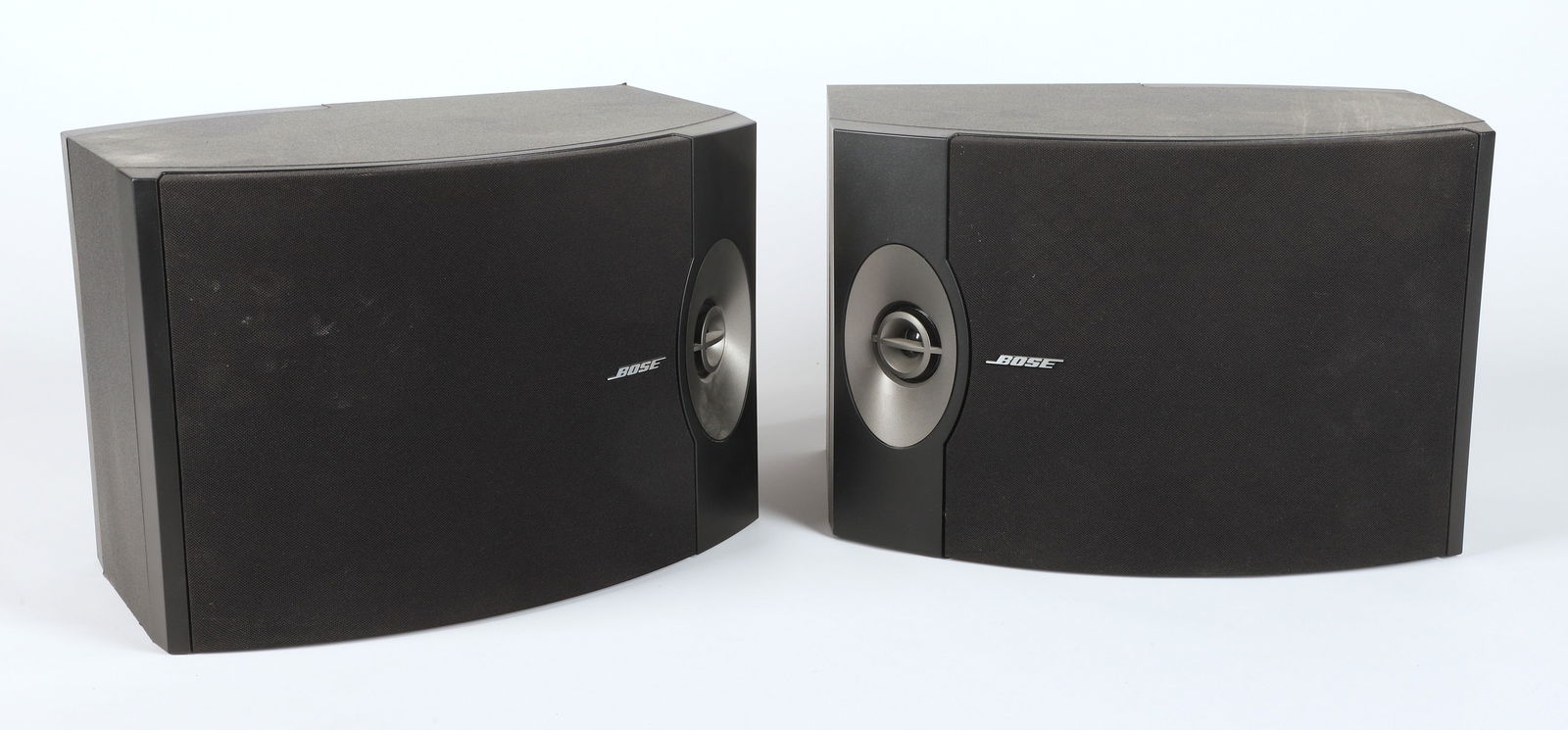 Pair of Bose 301 V speakers: Pair of Bose 301 V speakers, 10"H x 15"W x 10"D