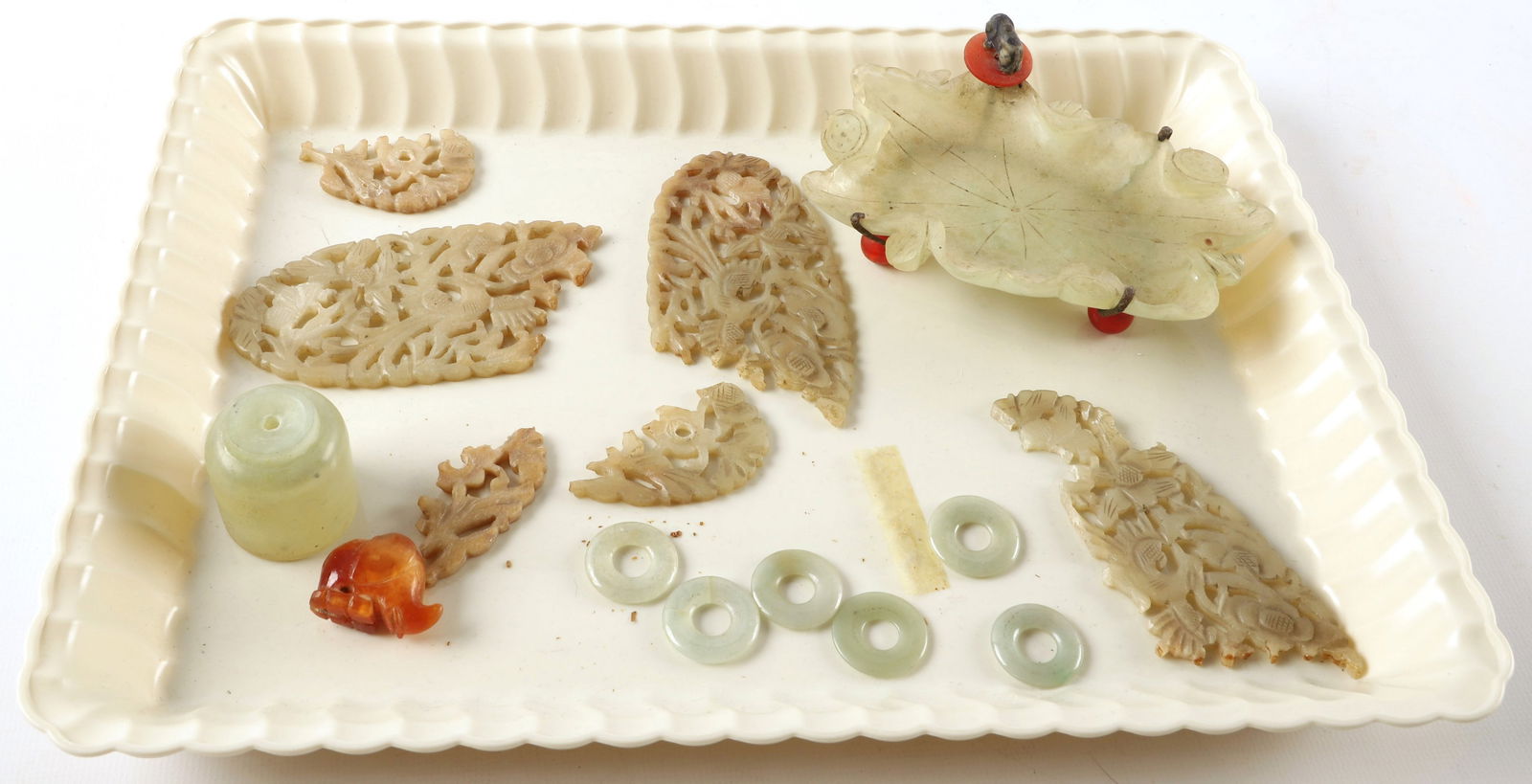 Lot of Asian items, including jade (1 of 2)