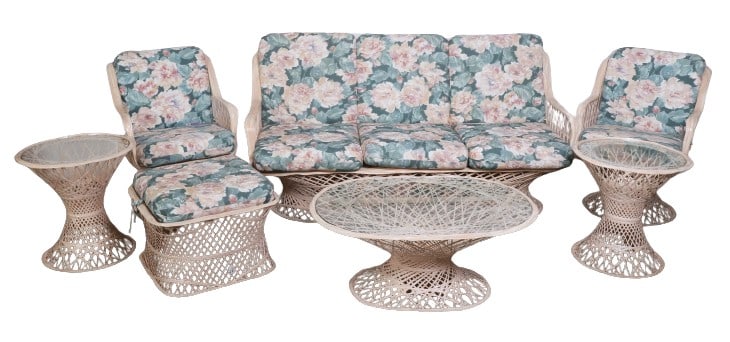 (7) Piece composite patio suite (1 of 7)