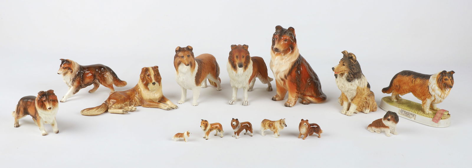 Lot of collie dog figures (1 of 5)