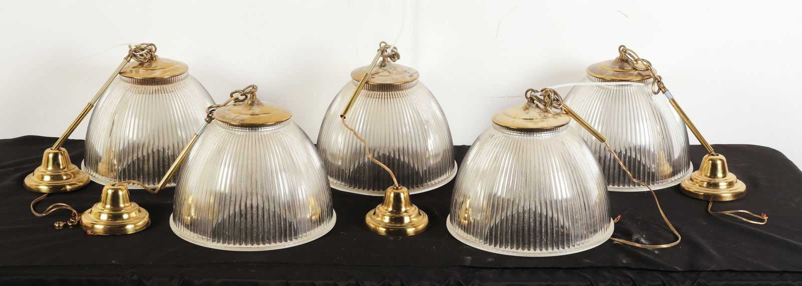 (5) hanging lamps (1 of 4)