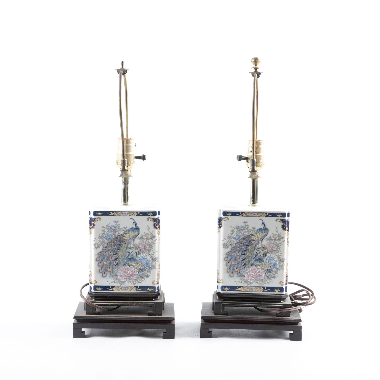 Pair of Chinese porcelain peacock table lamps (1 of 3)