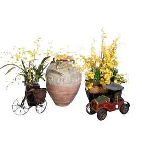 Lot of (5) pieces decorative accessories