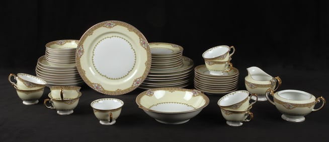 (53) Pieces Meito China Annette dinnerware