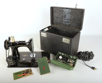 1953 Singer Featherweight Sewing Machine