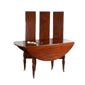 French dropleaf dining table