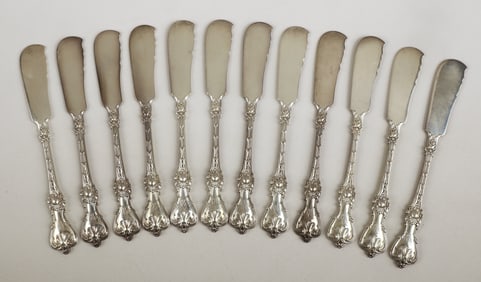 (12) JE Caldwell sterling butter knives, 9.2 TO