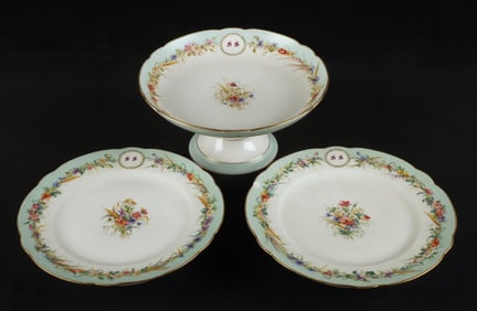 (3) Pieces of porcelain