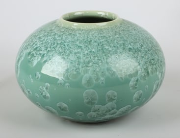 Japanese green crystalline glaze vase