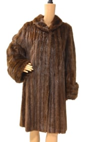 Hertz Furs Trenton New York Flared Sleeve Mink