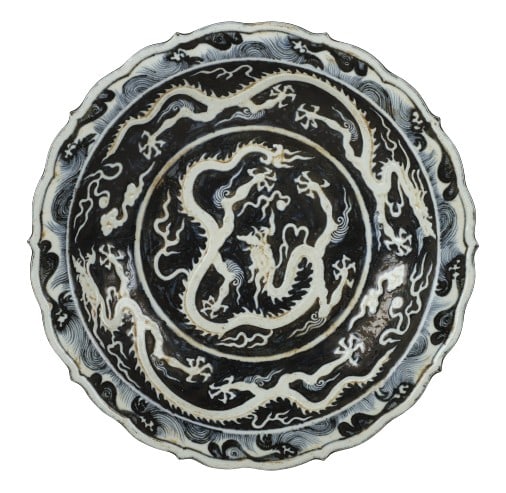 Chinese Ming style blue and white shallow bowl: Chinese Ming style blue and white porcelain shallow bowl, dragon decoration, unmarked, 12" dia x 2-1/2" h