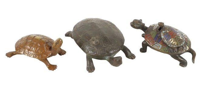 (3) Japanese bronze turtles