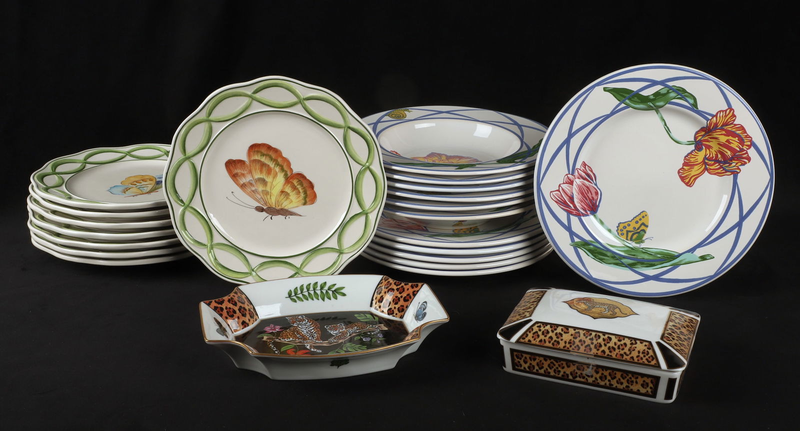 Lynn Chase and Style Dinnerware and Decor (1 of 8)